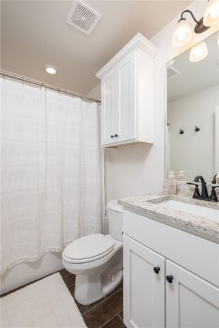 1105 Winifred Avenue, Lowell, AR 72745