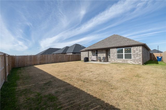 1105 Winifred Avenue, Lowell, AR 72745