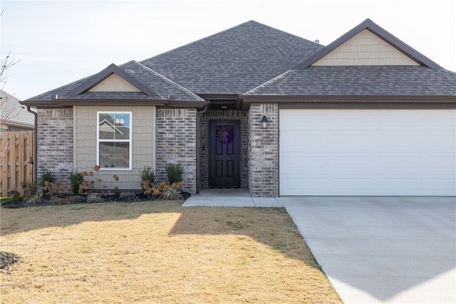 1105 Winifred Avenue, Lowell, AR 72745