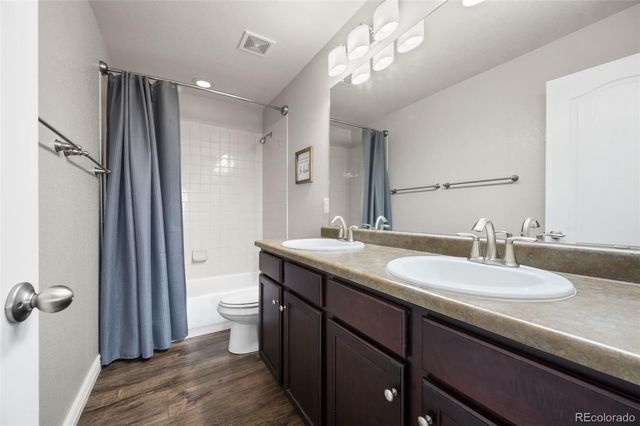 25084 E Pinewood Place, Aurora, CO 80016