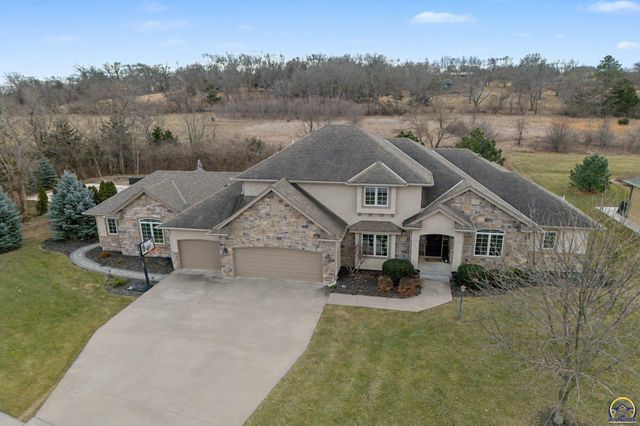 5739 SW 44th Ct, Topeka, KS 66610