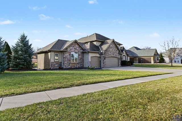 5739 SW 44th Ct, Topeka, KS 66610