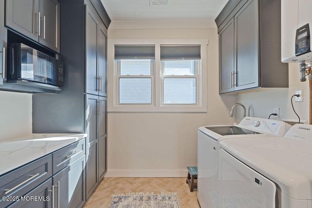 25 Shrewsbury Avenue, Highlands, NJ 07732