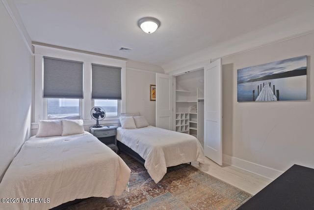 25 Shrewsbury Avenue, Highlands, NJ 07732
