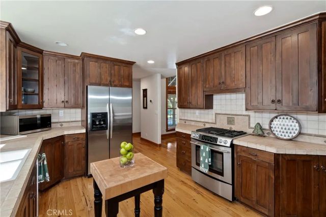 28637 Shenandoah, Lake Arrowhead, CA 92352