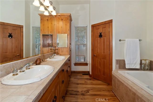 28637 Shenandoah, Lake Arrowhead, CA 92352
