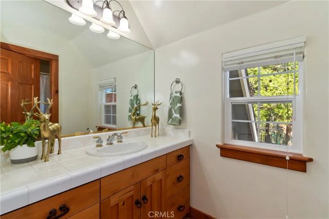 28637 Shenandoah, Lake Arrowhead, CA 92352