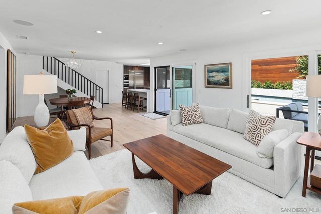 8471 El Paseo Grande, La Jolla, CA 92037