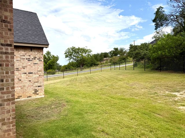 1025 Tex Lane, Springtown, TX 76082