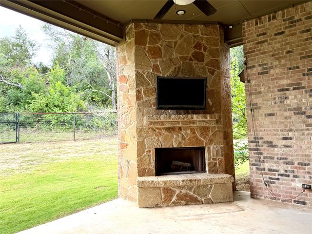 1025 Tex Lane, Springtown, TX 76082