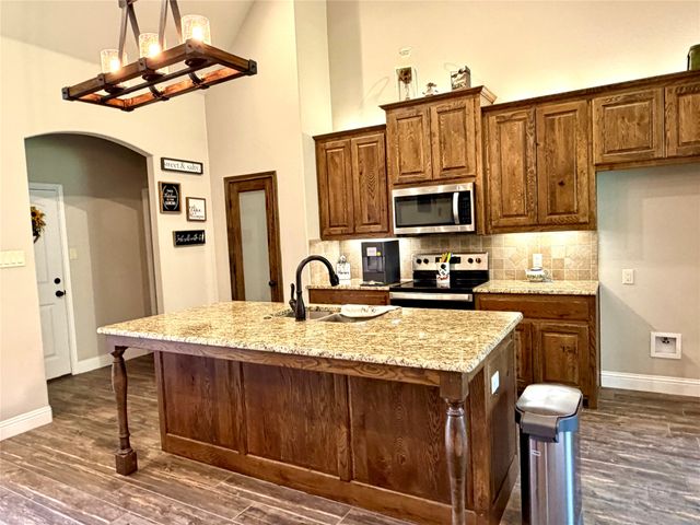 1025 Tex Lane, Springtown, TX 76082