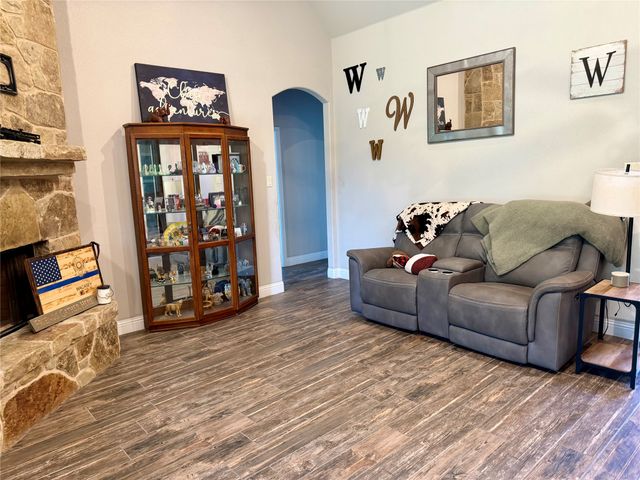 1025 Tex Lane, Springtown, TX 76082