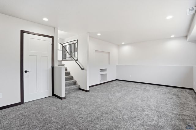 10127 REMINGTON ST, Summerset, SD 57718