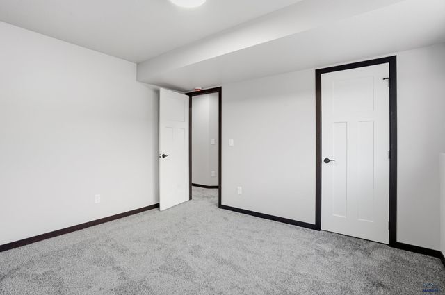 10127 REMINGTON ST, Summerset, SD 57718