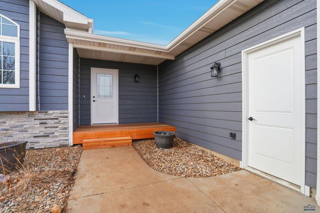 10127 REMINGTON ST, Summerset, SD 57718