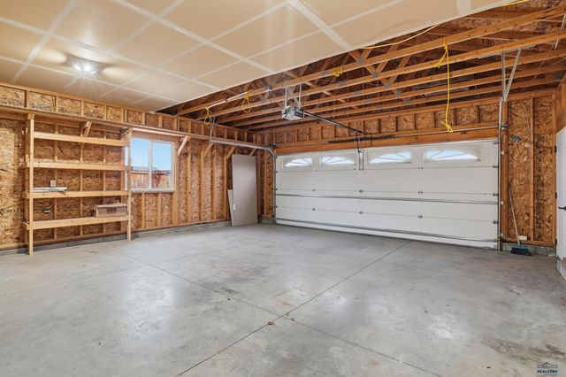 10127 REMINGTON ST, Summerset, SD 57718