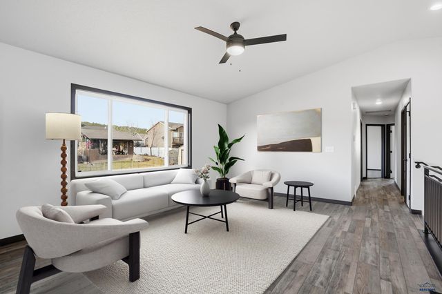 10127 REMINGTON ST, Summerset, SD 57718