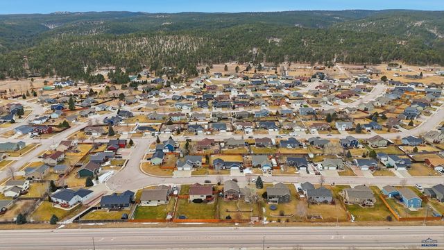 10127 REMINGTON ST, Summerset, SD 57718