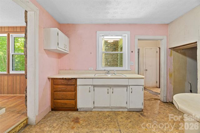 48 & 49 Cedar Mountain Road, Asheville, NC 28803