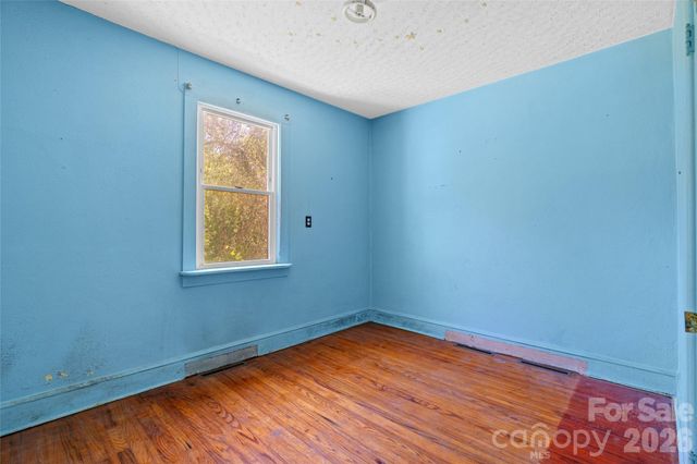 48 & 49 Cedar Mountain Road, Asheville, NC 28803