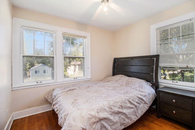 432 N Riverview Drive, Parchment City, MI 49004