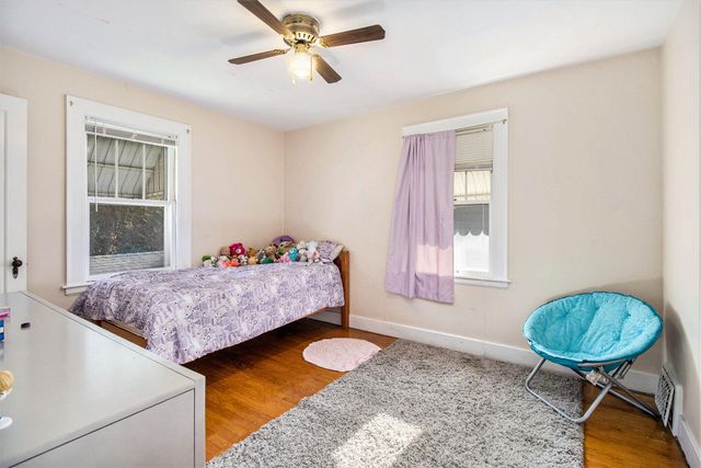 432 N Riverview Drive, Parchment City, MI 49004