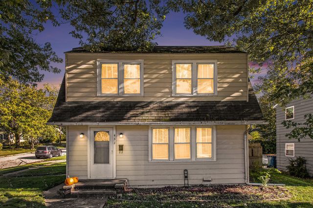 432 N Riverview Drive, Parchment City, MI 49004