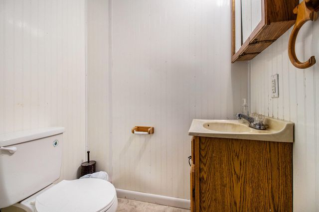 432 N Riverview Drive, Parchment City, MI 49004