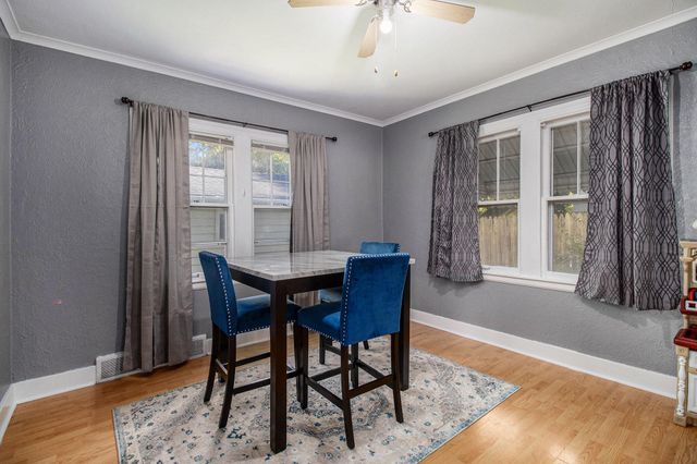 432 N Riverview Drive, Parchment City, MI 49004