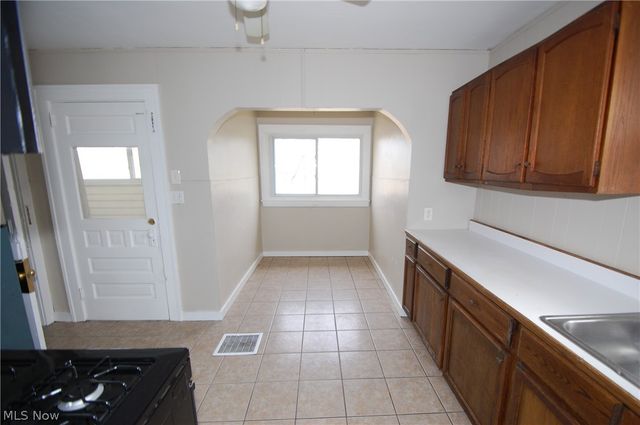 980 W Laclede Avenue, Youngstown, OH 44511