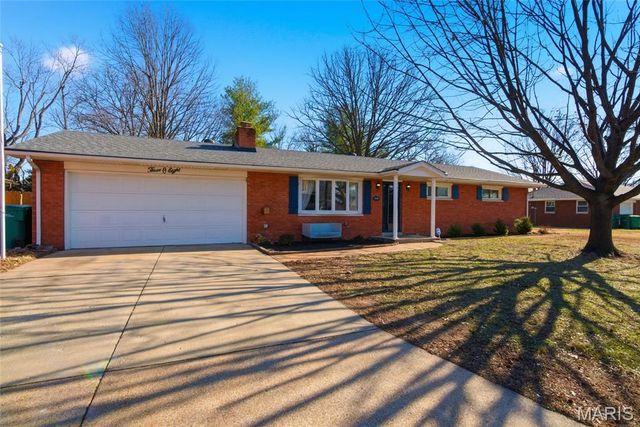 308 S Smiley Street, O'fallon, IL 62269