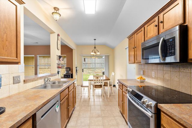 2000 Meadow View Drive, Princeton, TX 75407
