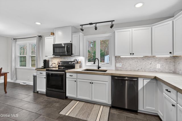 23 Northcrest Drive, Clifton Park, NY 12065