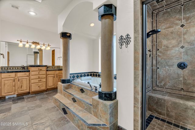 4705 Lost Wrangler Way, Las Cruces, NM 88007