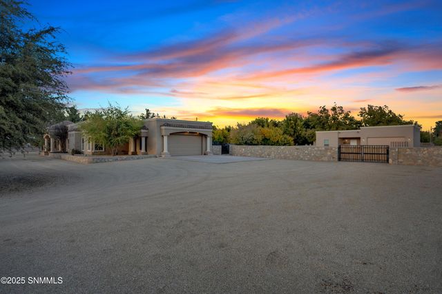 4705 Lost Wrangler Way, Las Cruces, NM 88007