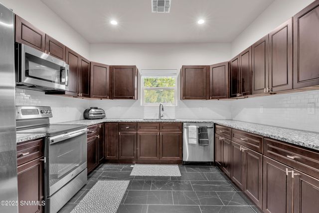 4705 Lost Wrangler Way, Las Cruces, NM 88007