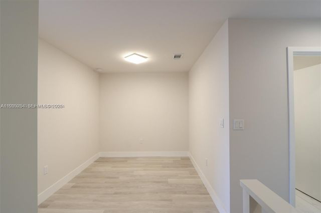 2555 NE 193rd St 2206, Miami, FL 33180