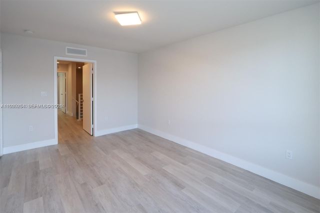 2555 NE 193rd St 2206, Miami, FL 33180