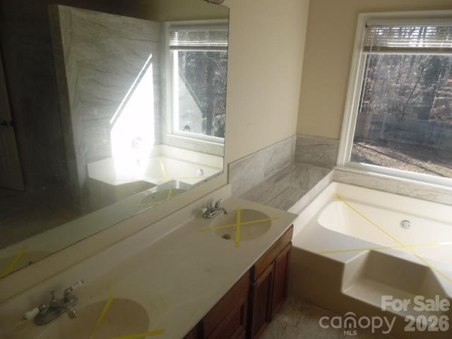 2229 Century Oaks Lane, Charlotte, NC 28262