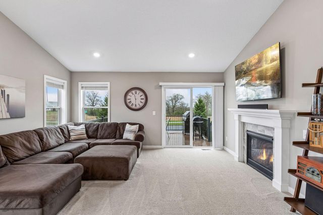 1418 Nutmeg Circle, Carver, MN 55315