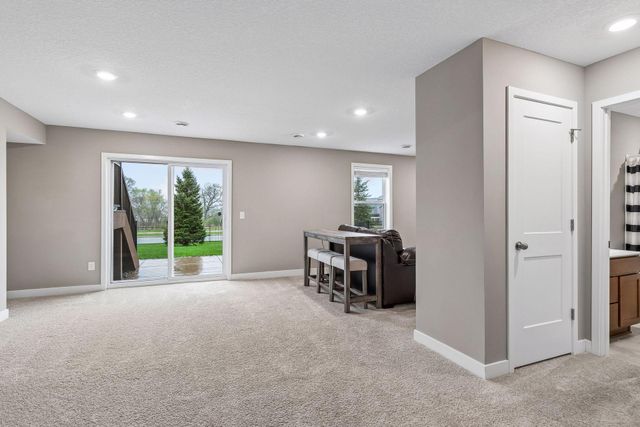 1418 Nutmeg Circle, Carver, MN 55315