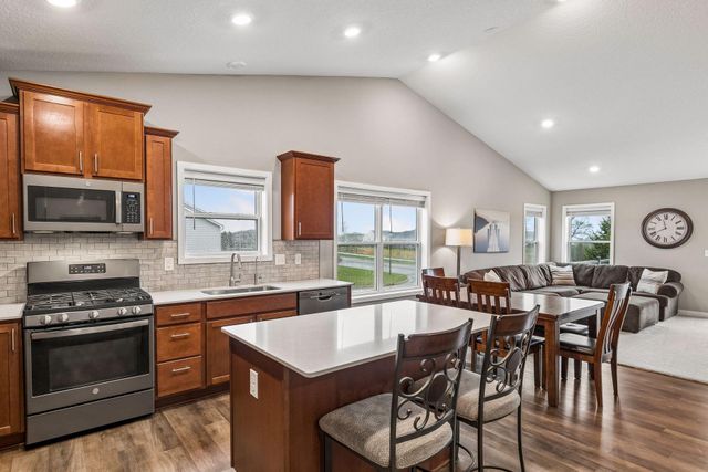 1418 Nutmeg Circle, Carver, MN 55315