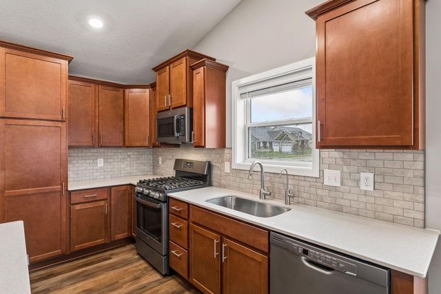 1418 Nutmeg Circle, Carver, MN 55315