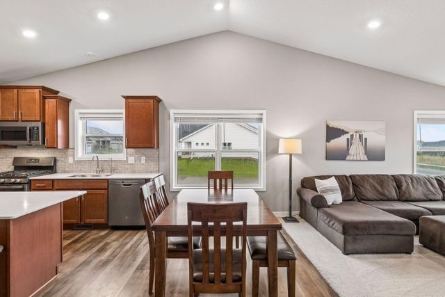 1418 Nutmeg Circle, Carver, MN 55315