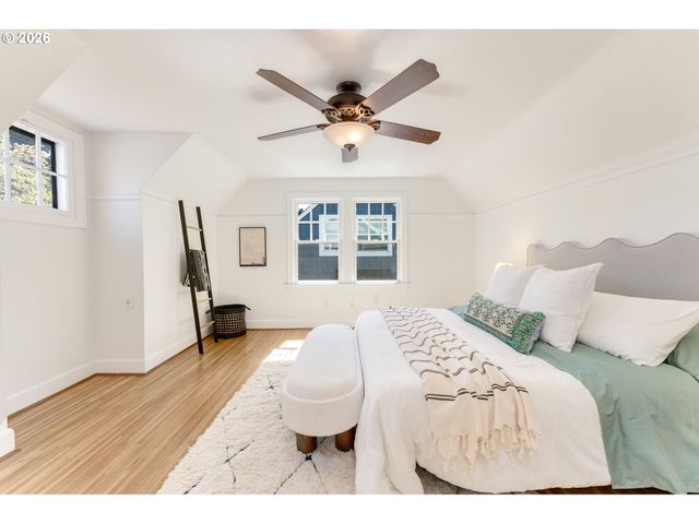 2833 Ne 33RD Ave, Portland, OR 97212