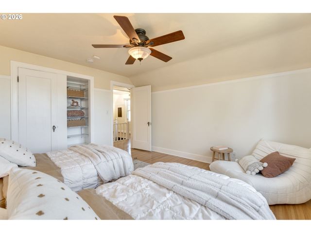 2833 Ne 33RD Ave, Portland, OR 97212