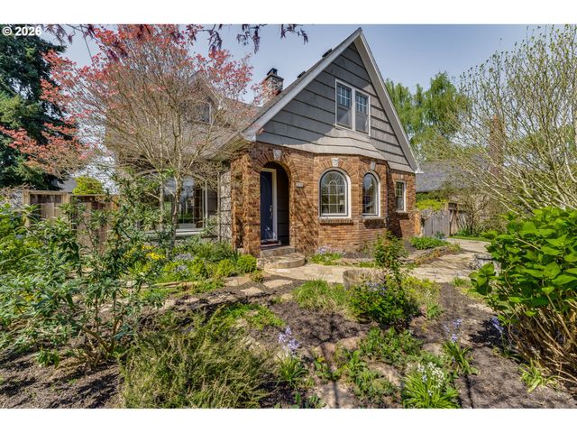 2833 Ne 33RD Ave, Portland, OR 97212