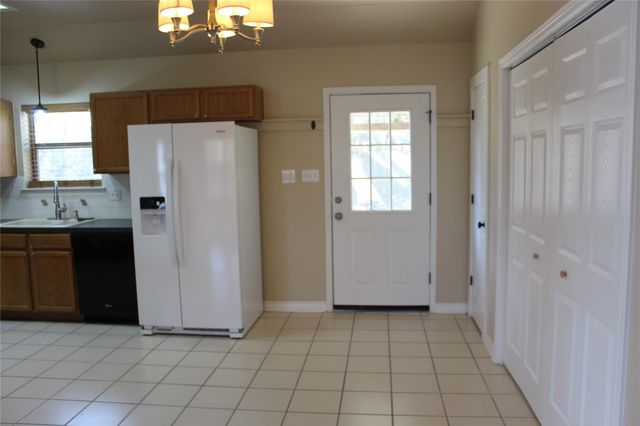 46 Crazy Cross RD, Wimberley, TX 78676