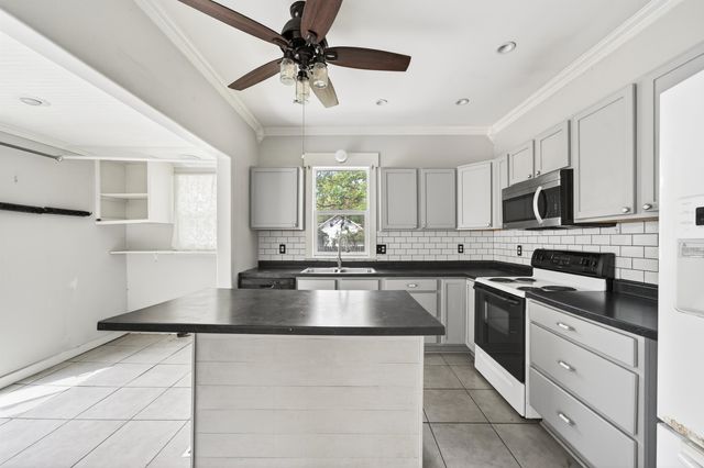 139 N Chautauqua Ave, Wichita, KS 67214