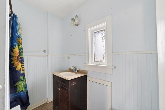 139 N Chautauqua Ave, Wichita, KS 67214